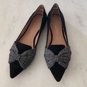 Brand new! Anthropologie Knot Front City Flat